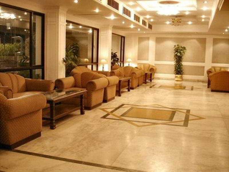 Hotel Vaibhav Váránaszi Kültér fotó