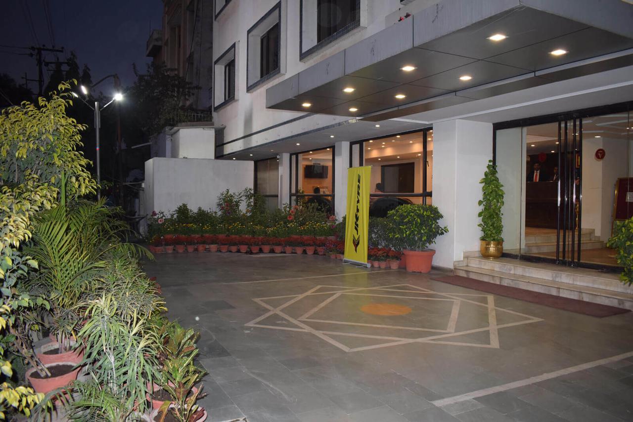 Hotel Vaibhav Váránaszi Kültér fotó