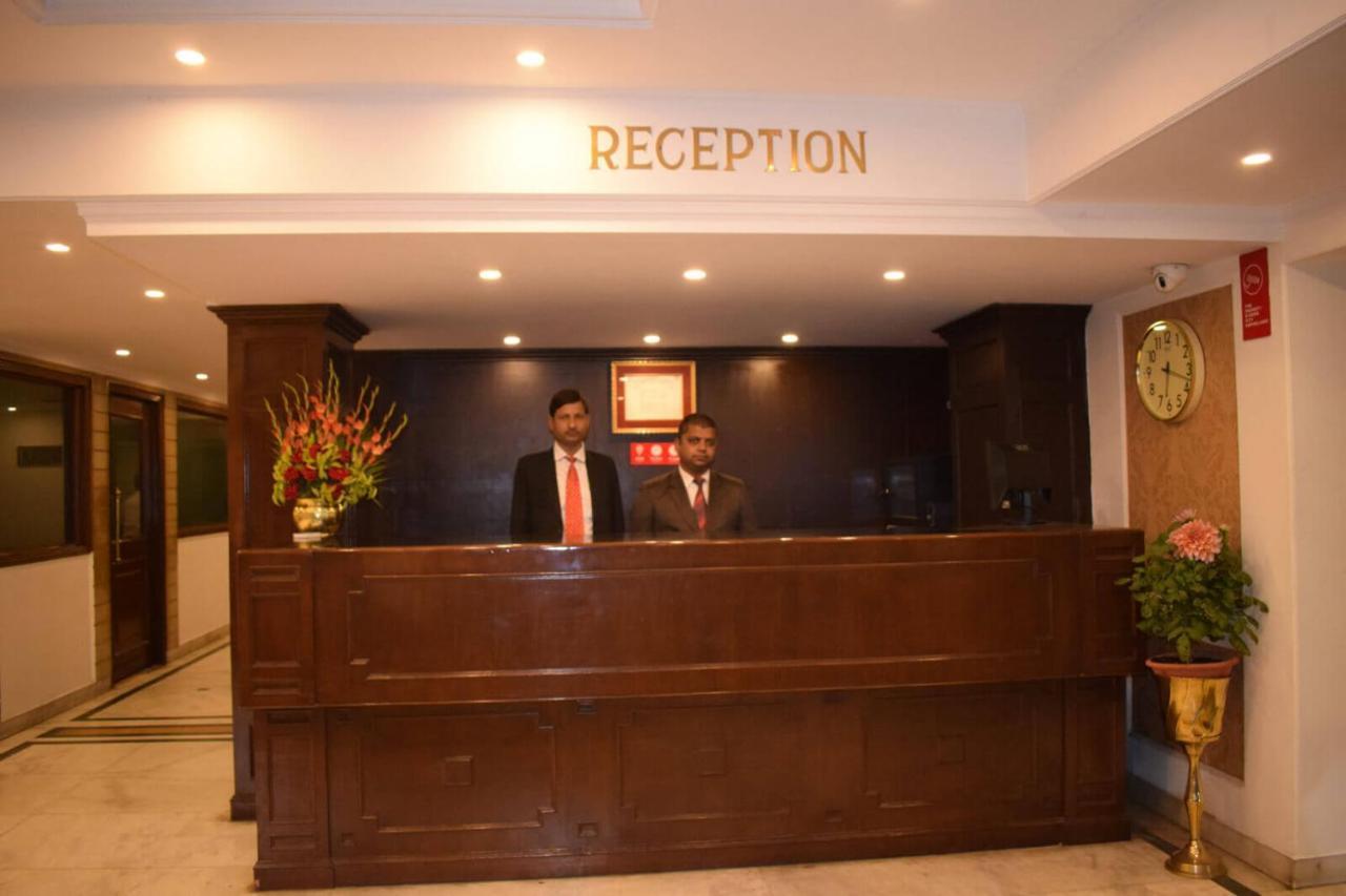 Hotel Vaibhav Váránaszi Kültér fotó